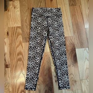 Zyia Active scrunch butt leggings